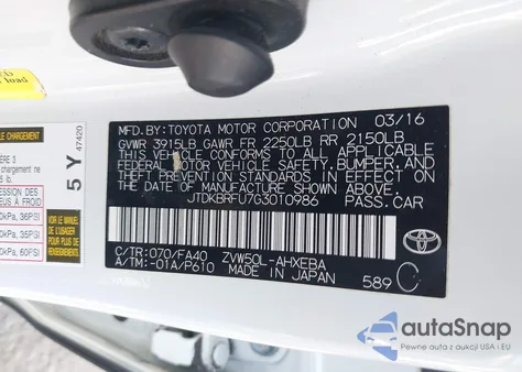 2016 Toyota Prius Two z USA, uszkodzony, nr VIN JTDKBRFU7G3010986